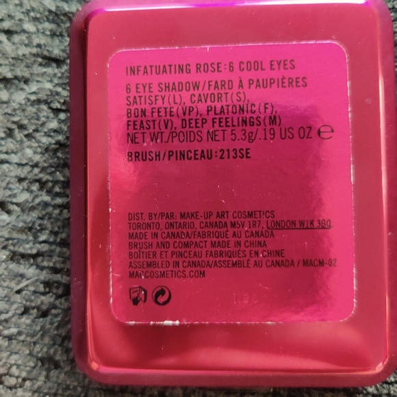 NEW MAC Cosmetics Infatuating Rose: 6 Cool Eyes - Picture 3 of 3